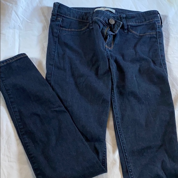 HOLLISTER JEANS - Picture 2 of 8